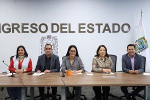Aprueban en Comisi&oacute;n reforma para garantizar int&eacute;rpretes a personas con discapacidad auditiva en la Fiscal&iacute;a