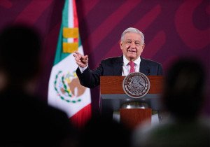 Acusa AMLO a medios de socavar a su gobierno al inflar cifras de muertos en Acapulco