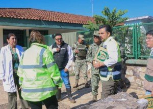 Zoé Robledo supervisa labores de limpieza y rehabilitación en Hospital de La Ceiba