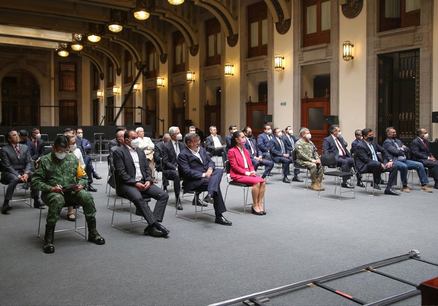 Acude Barbosa a la firma del Acuerdo Nacional por la Democracia