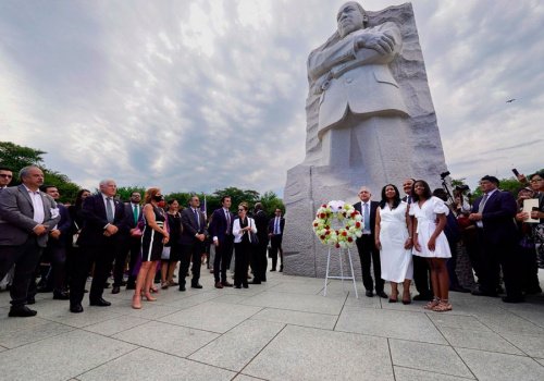 &ldquo;Tenemos que mantener el sue&ntilde;o de Martin Luther King&rdquo;: AMLO