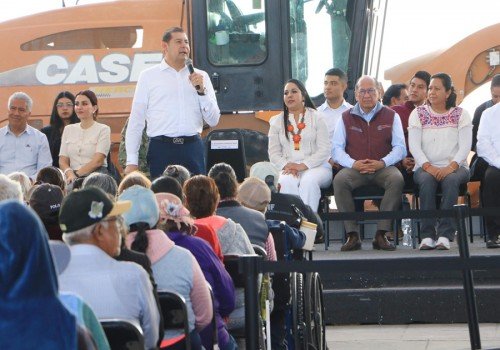 En unidad, gobierno y poblaci&oacute;n dignifican a Puebla con faenas y tequio