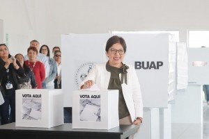 Arrasa Lilia Cedillo y gana reelección en la Rectoría de la BUAP