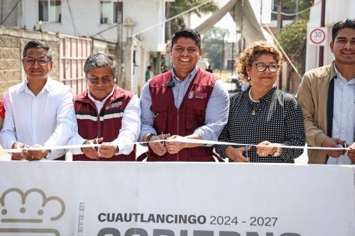 Cuautlancingo rompe d&eacute;cadas de abandono con pavimentaci&oacute;n en Privada Santa B&aacute;rbara