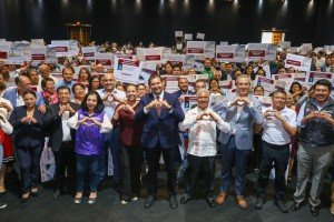 Entregó Armenta certificados de mobiliario básico para aulas didácticas e inicio de obras educativas