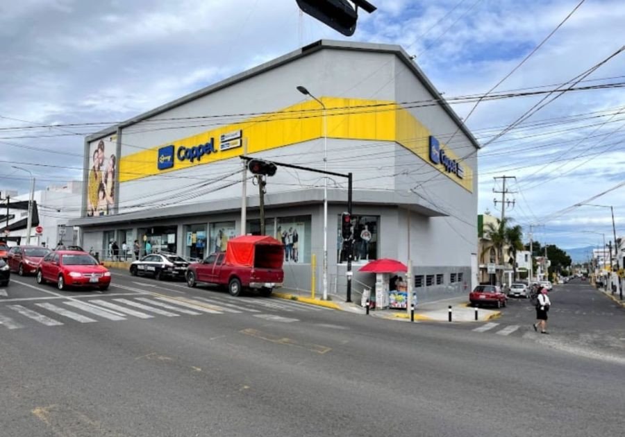 Frustran asalto en Coppel; ladrón solamente se lleva 2 celulares