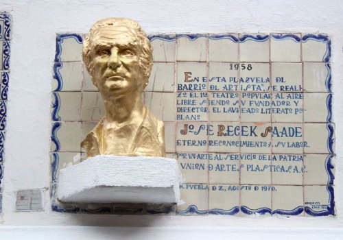 Devela Cultura busto de Jos&eacute; Recek en el Barrio del Artista