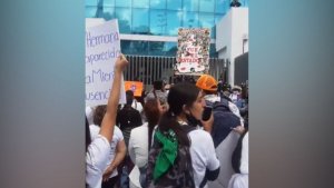 Madres de desaparecidos marchan en el 8M; exigen justicia