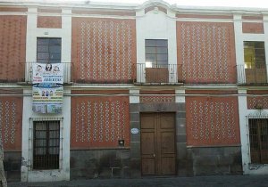 Deberán volver 100% de estudiantes a clases presenciales