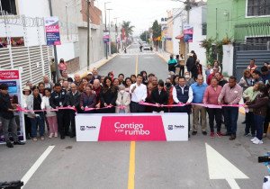 Entrega Ayuntamiento de Puebla calles rehabilitadas en Granjas Puebla