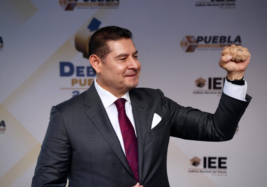 Armenta con propuestas dio nocaut a sus adversarios en el debate