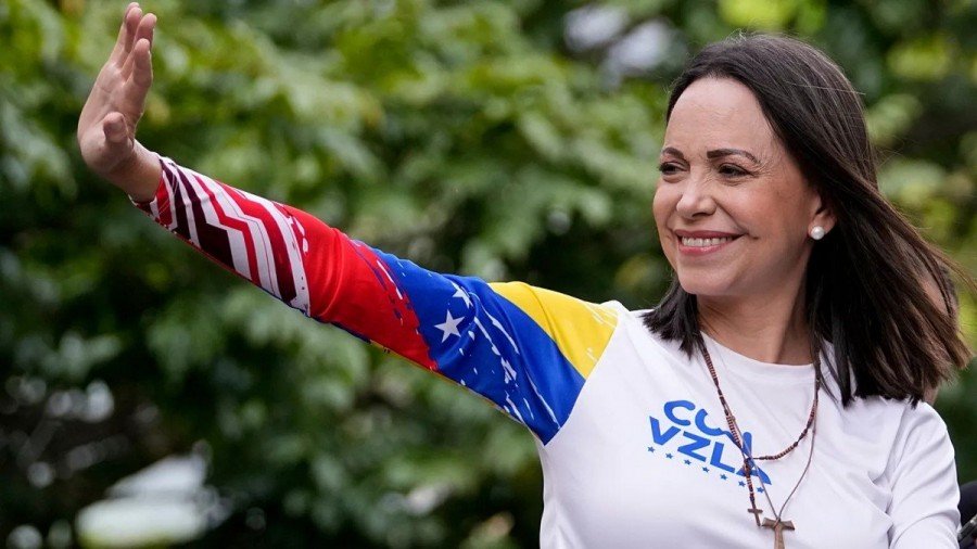 Corina, con "C" de Corage