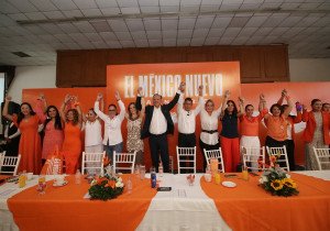 Fernando Morales es poyado por m&aacute;s de 600 mujeres poblanas
