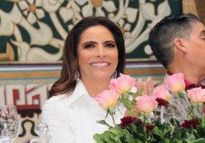 Arropa grupo empresarial a Olivia Salomón rumbo a Coordinación Estatal de 4T