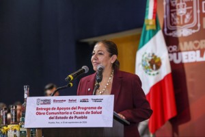Laura Artemisa Garc&iacute;a descarta buscar candidatura y seguir&aacute; en Bienestar de Puebla
