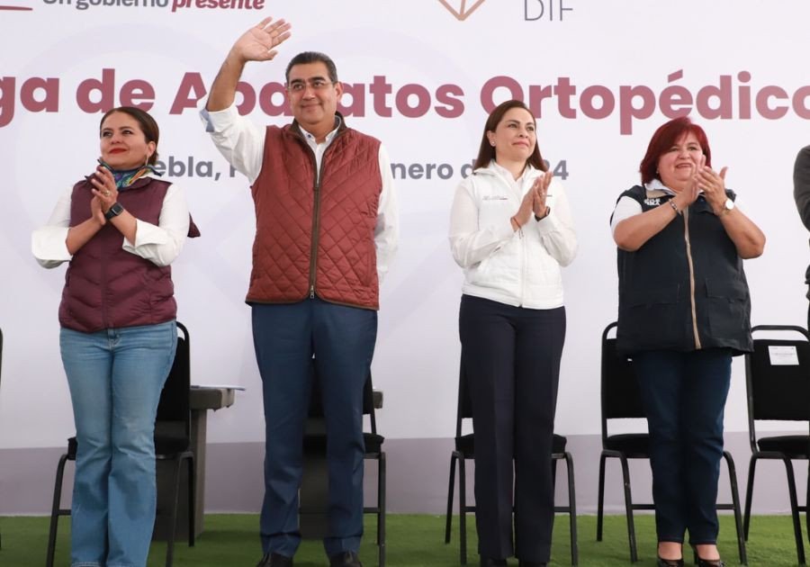 Entregan Sergio Salomón y Gaby Bonilla 204 aparatos ortopédicos