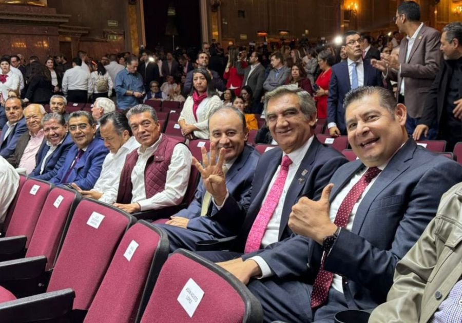 Poblanos de la 4T acompañan a Sheinbaum como presidenta electa