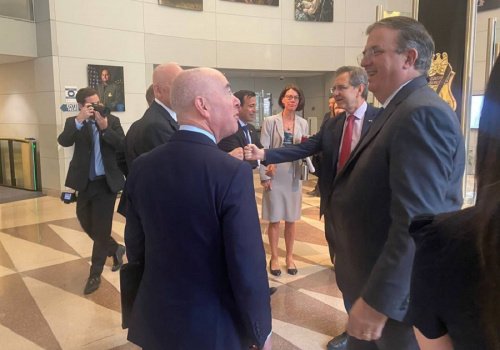 Alejandro Mayorkas y Marcelo Ebrard 