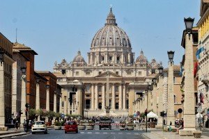 Excomulga El Vaticano a seis obispos por saltarse permiso papal