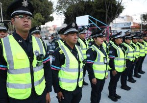 Equipan con cámaras corporales a policías municipales de Puebla