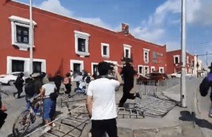 BUAP lamenta agresi&oacute;n a subsecretario durante protesta contra proyecto Cableb&uacute;s&nbsp;