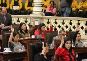 Proponen en Congreso reconocer el derecho de iniciativa del Gobernador electo