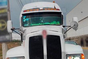 SSCyPC asegura tractocamión con inhibidor de señal