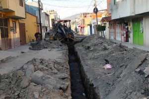 SOSAPATEX rehabilit&oacute; 500 M. de red de drenaje en calle Mariano Escobedo de Texmelucan