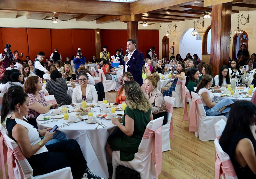 Las mujeres, prioridad para las acciones de gobierno: Armenta