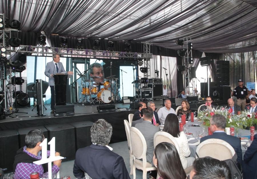 Asiste Chedraui a 49 aniversario de la CMIC
