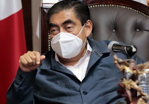 Reitera Barbosa que va por rescate de centros escolares