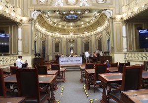 Presentan en el Congreso punto de acuerdo para regular el uso de dispositivos móviles en horas de clase