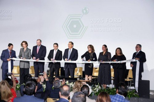 Lupita Cuautle participa en el Foro Internacional Inmobiliario organizado por AMPI Puebla