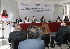 Contribuye SEDIF en la formación profesional de universitarios