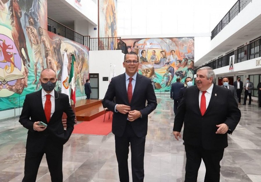 Héctor Sánchez y la huida virtual