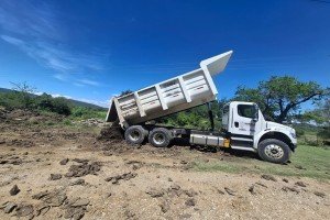 Realiza Secretaría de Infraestructura obras para evitar inundaciones en escuelas en Epatlán
