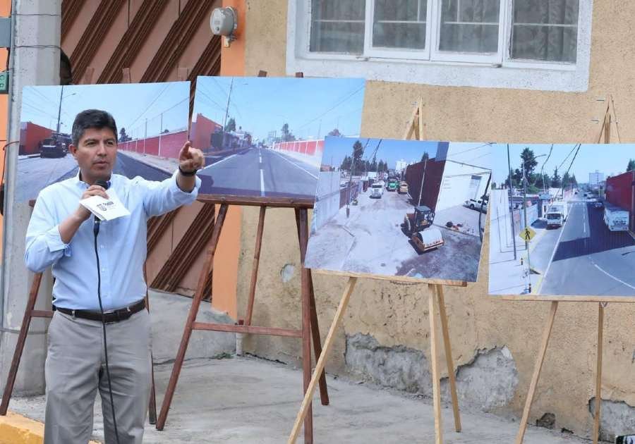 Entrega Rivera Pérez calle rehabilitada en Reforma Sur