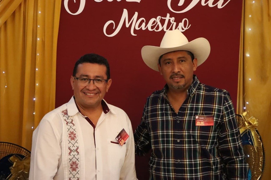 La transformaci&oacute;n de vidas y el desarrollo del pa&iacute;s inician siempre en un sal&oacute;n de clases: P&aacute;vel Gaspar