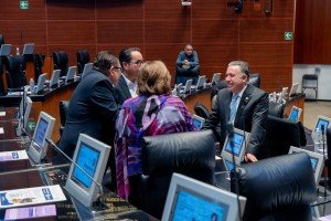 Enrique Inzunza solicita licencia temporal al Senado en medio de polémica mediática
