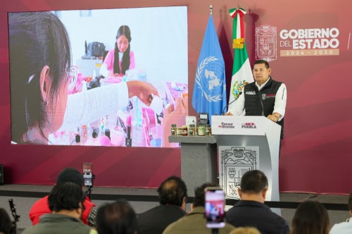 Armenta&nbsp;evidencia a Agua de Puebla; acusa que la concesi&oacute;n mantiene a la capital con desabasto