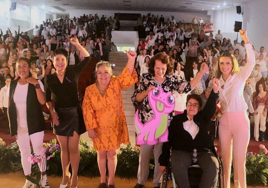 DIF de Texmelucan presenta conversatorio &ldquo;Solo Necesito Ser Mujer&rdquo;