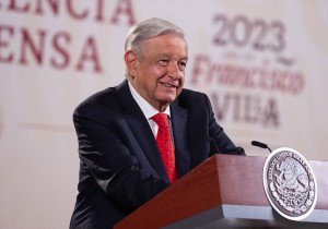 ¡El colmo!, Santiago Creel me culpa de que la oposición eligió a Xóchitl Gálvez: AMLO