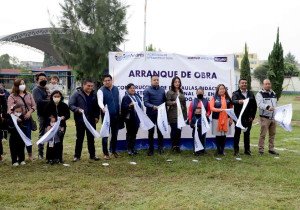 Coloca Tlatehui primer piedra de aulas en Tlaxcalancingo