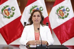 Congreso de Perú destituye a Dina Boluarte tras crisis de violencia nacional