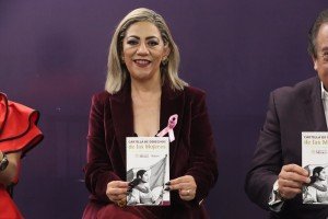 Realiza Congreso pl&aacute;tica de concientizaci&oacute;n sobre el c&aacute;ncer de mama