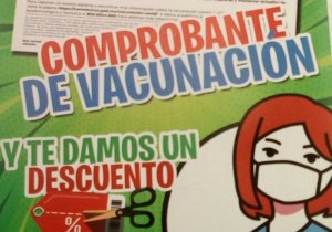 Cartel vacunados promoción
