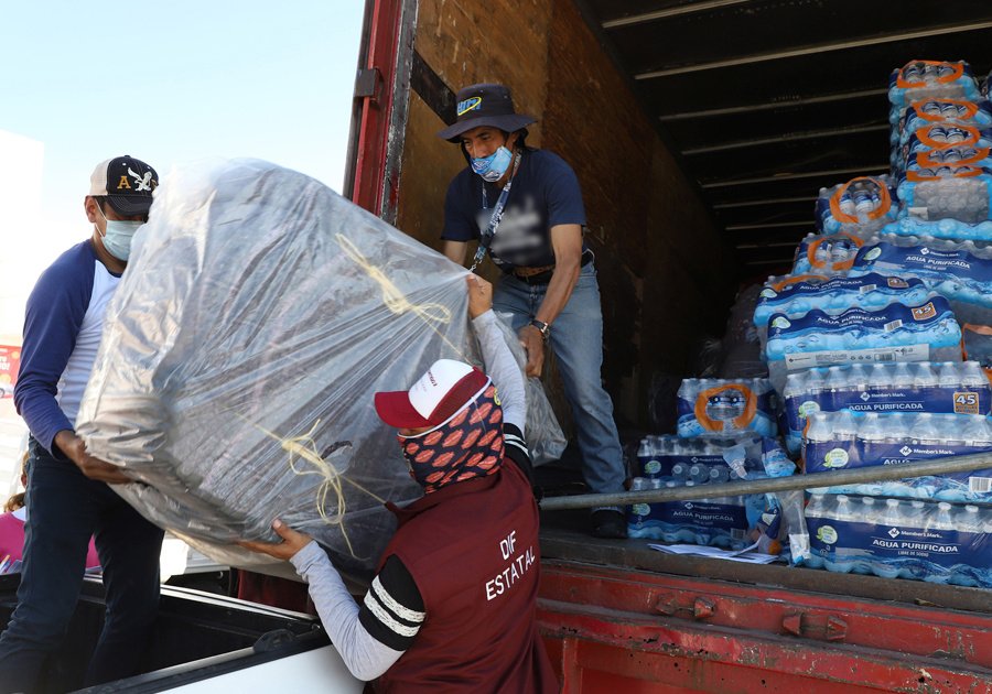 Atiende SEDIF a damnificados de Huauchinango, Naupan y Tlacuilotepec
