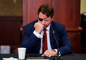 Dan Crenshaw, congresista de EU, cuestiona a AMLO
