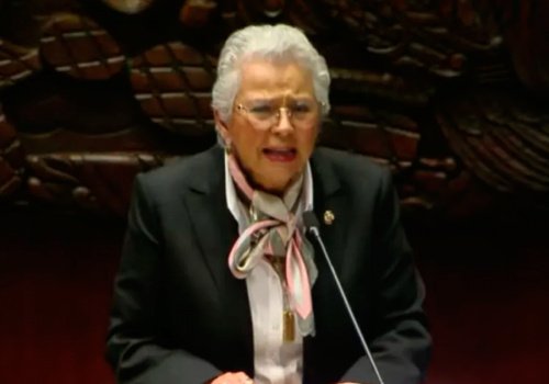 S&aacute;nchez Cordero rinde protesta como presidenta del Senado