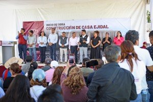 Omar Muñoz inicia construcción de nueva Casa Ejidal